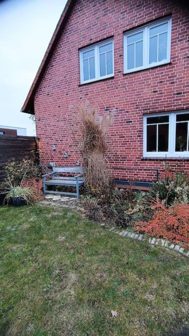 Gemuetliche Souterrain Wohnung Lüneburg Екстериор снимка